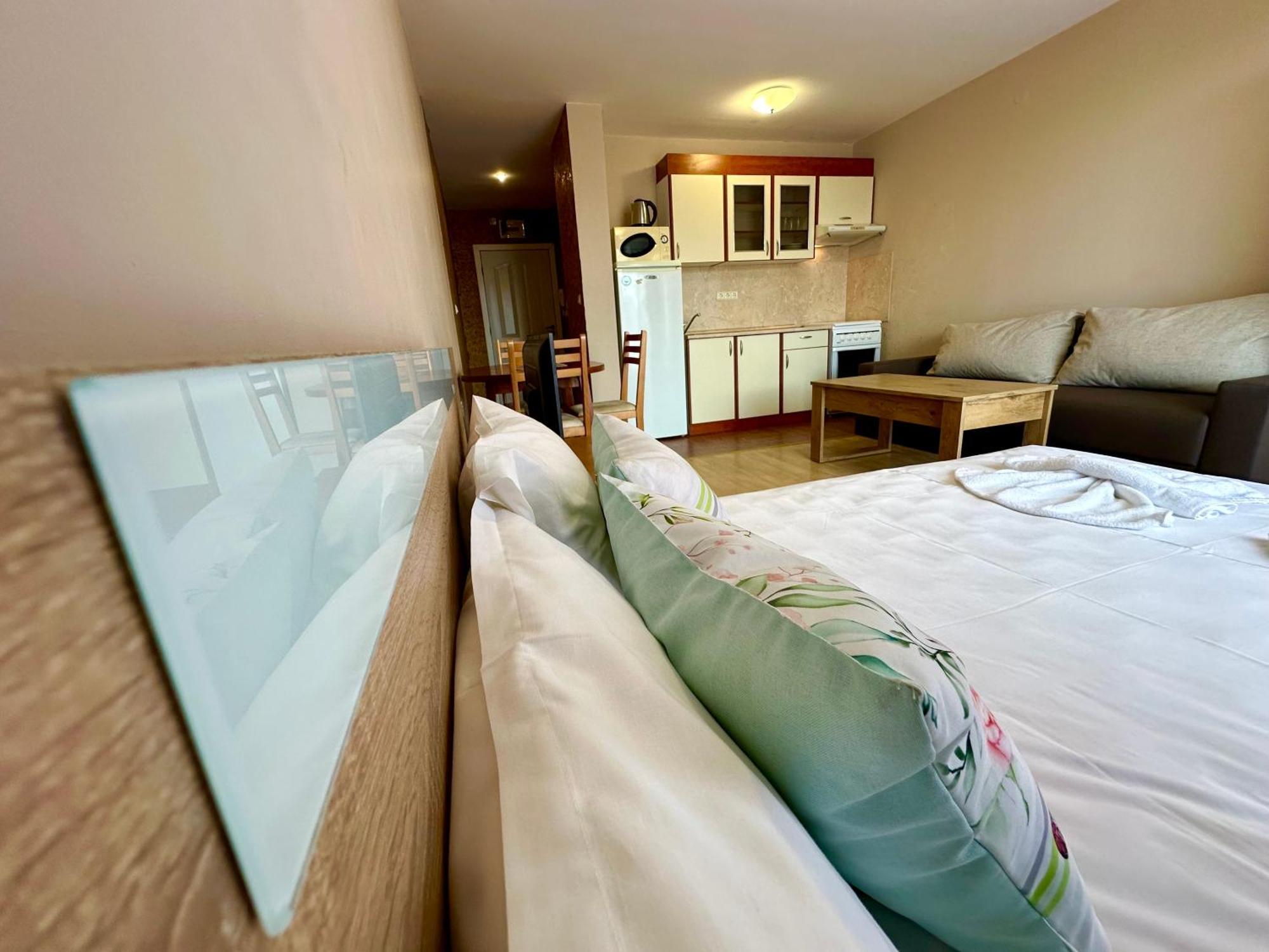Privilege Fort Beach - Menada Apartments エレニテ エクステリア 写真